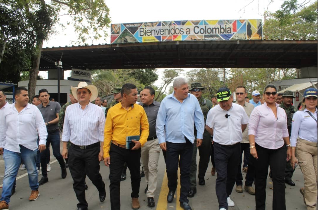 Venezuela y Colombia abren un segundo puente para el tránsito de vehículos en Apure
