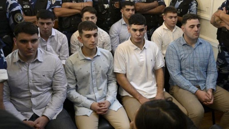 Fernando Báez Sosa: condenan a cadena perpetua a cinco de los "rugbiers" acusados en Argentina por el homicidio del joven