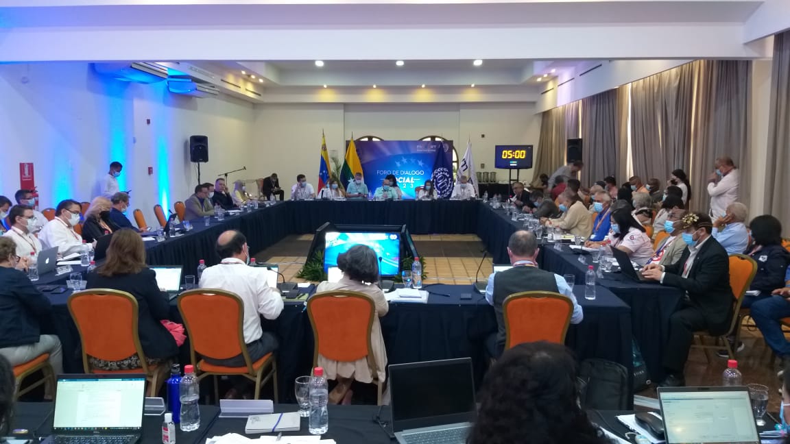 Cómo funcionará instancia que discutirá método para fijar salario mínimo y cuáles son las propuestas