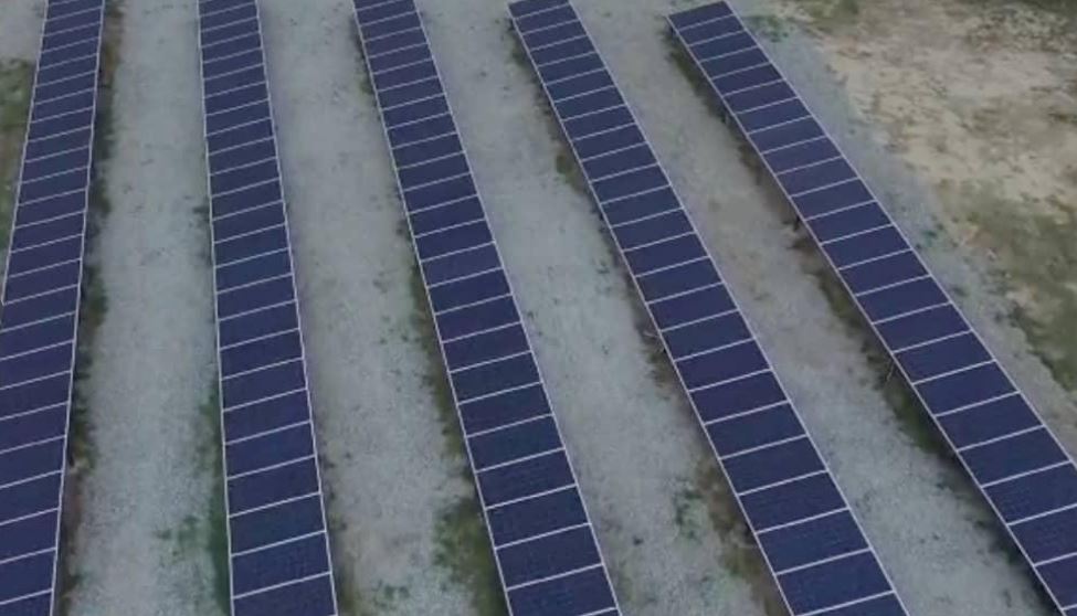 Placas solares el sistema cuenta con 135 paneles solares para beneficiar a más de 2.500 personas