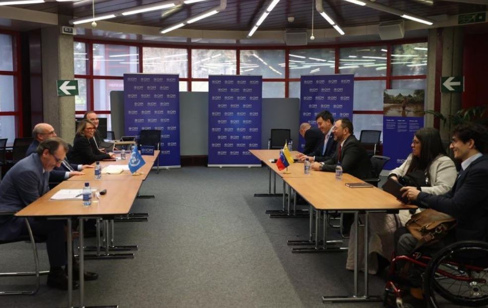 Venezuela se compromete a fortalecer la cooperación con la OIM y la Acnudh