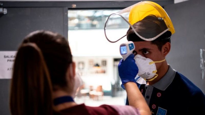 Los científicos que proponen una manera "más eficiente" para descubrir y prevenir pandemias