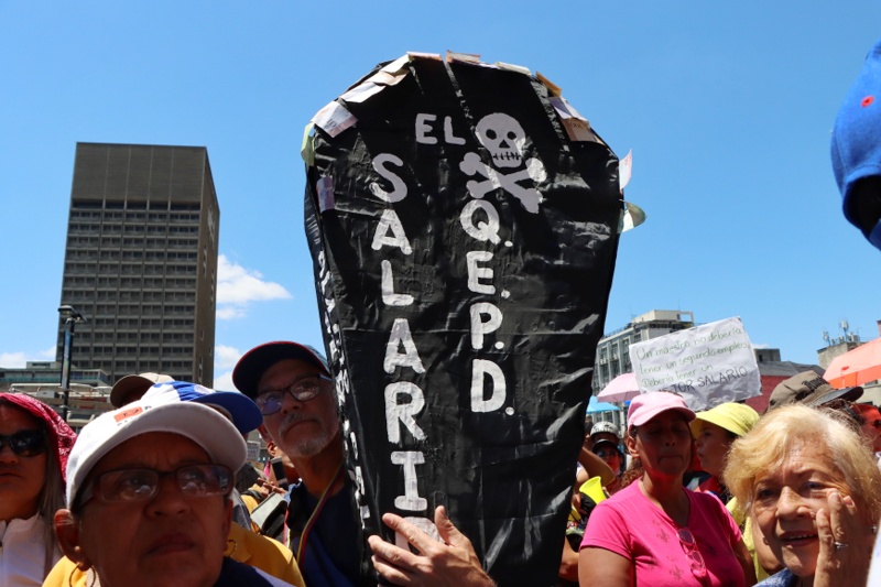Docentes protestan en el ministerio de Educación- 27 de marzo (Mairet Chourio)
