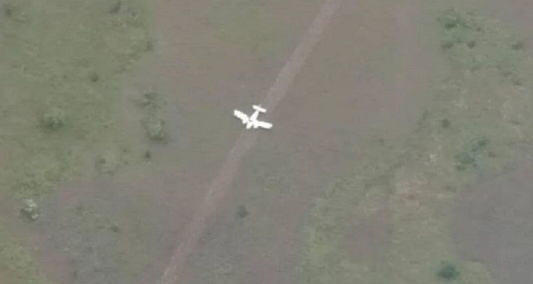 "avión invasor"