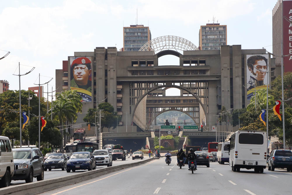 Desfalco a la nación por corrupción ronda los 550 mil millones de dólares, según oposición