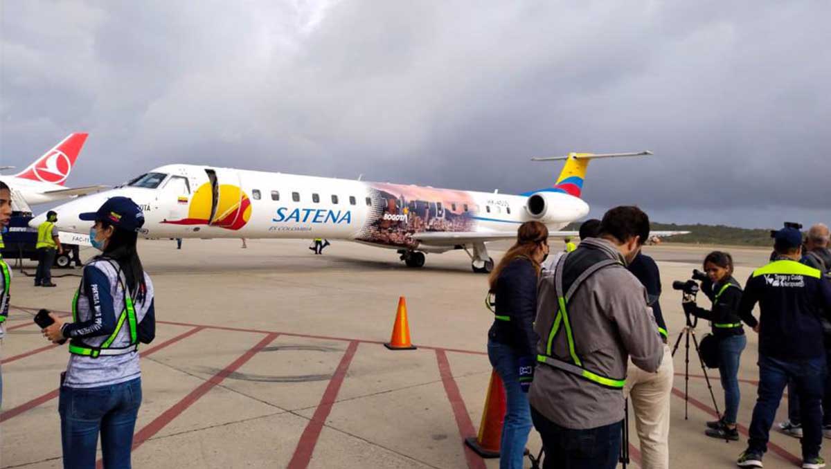 Satena inicia operaciones aéreas regulares a Caracas con 44 pasajeros en su primer vuelo