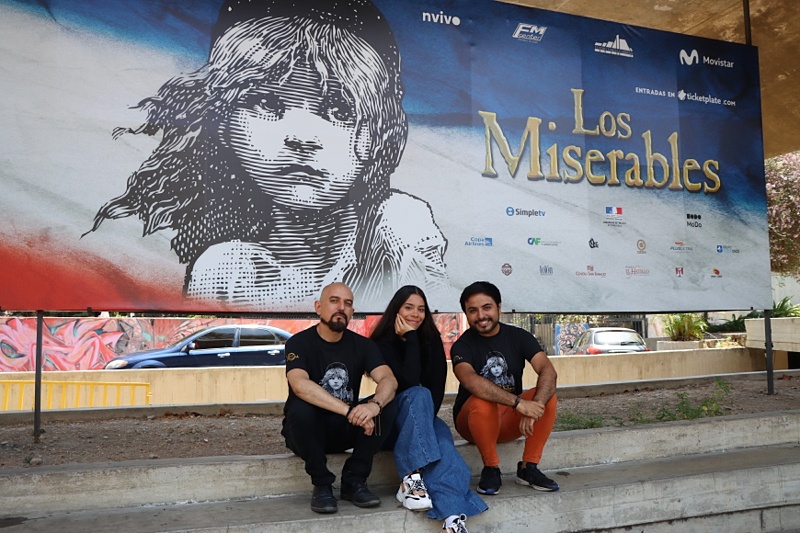 Actores de la obra de teatro Los Miserables (Mairet Chourio)
