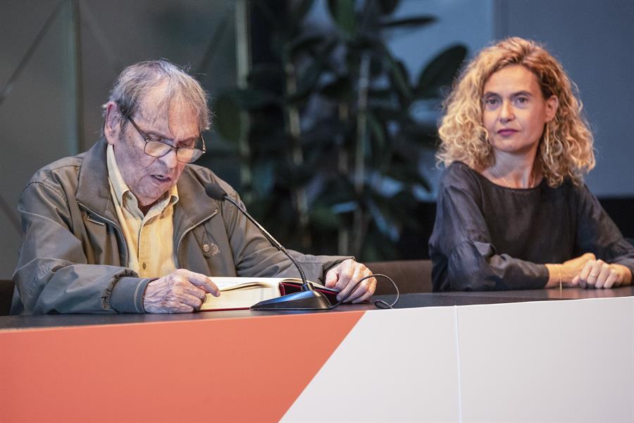 Rafael Cadenas, Premio Cervantes, comienza la lectura continuada del Quijote