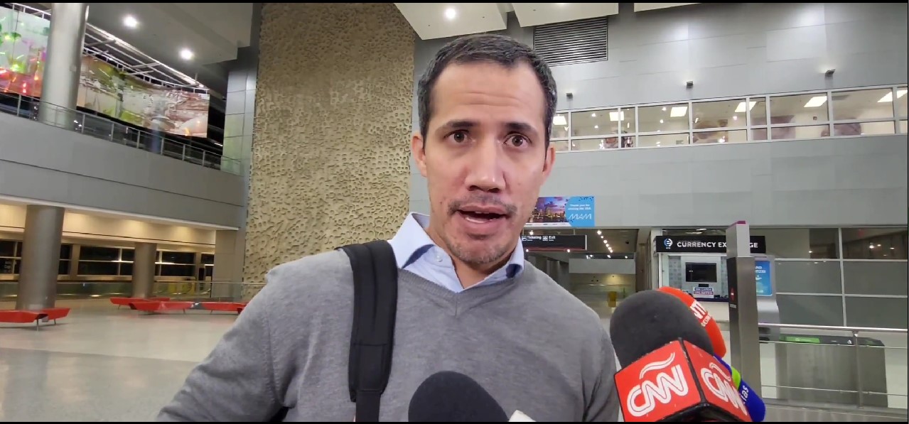 Juan Guaidó llega a Estados Unidos donde expresa temor por su familia y equipo de trabajo