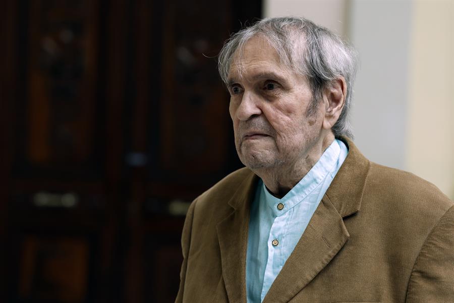 Rafael Cadenas: el venezolano que lleva la poesía hasta alturas de excelencia
