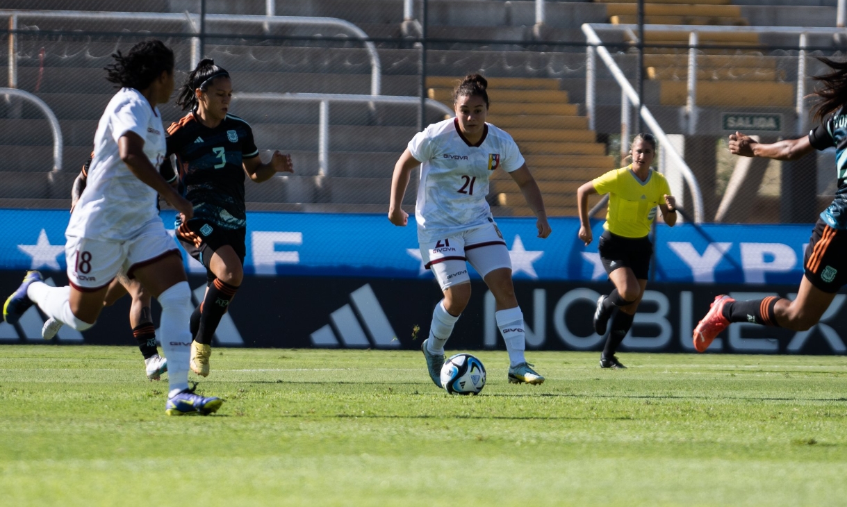 vinotinto femenina