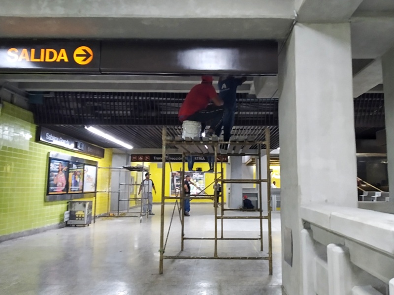 Metro- Sabana Grande- reparaciones (Mairet Chourio)