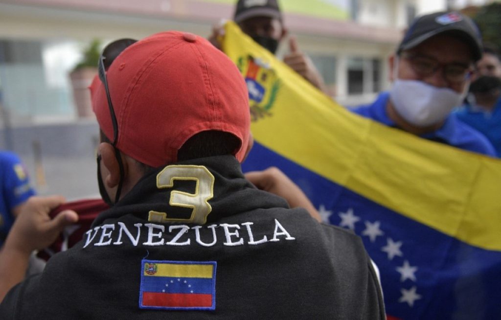 Solo 3 millones de venezolanos en el exterior podrán votar en la primaria