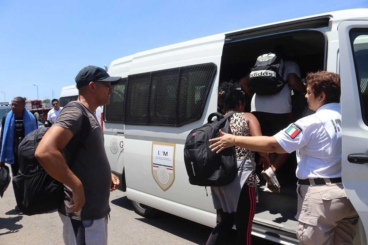 Activistas y migrantes denuncian deportaciones exprés en la frontera sur de México