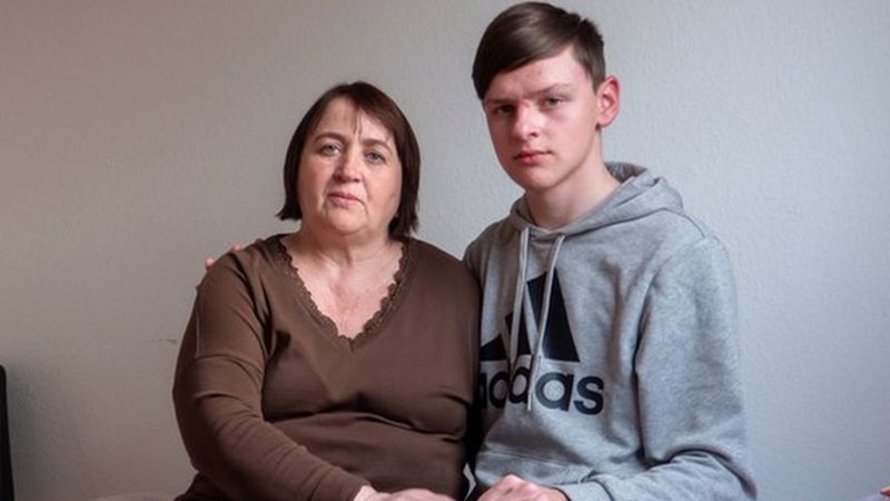 La odisea de las madres ucranianas que arriesgan la vida cruzando a Rusia para recuperar a sus hijos robados