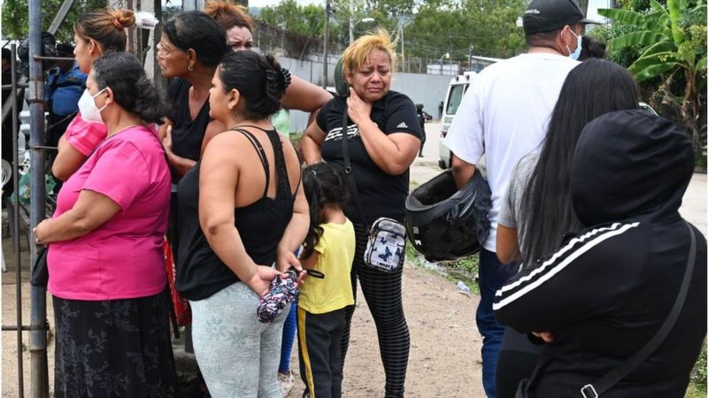 Honduras: mueren 41 reclusas "calcinadas y tiroteadas" dentro de una cárcel