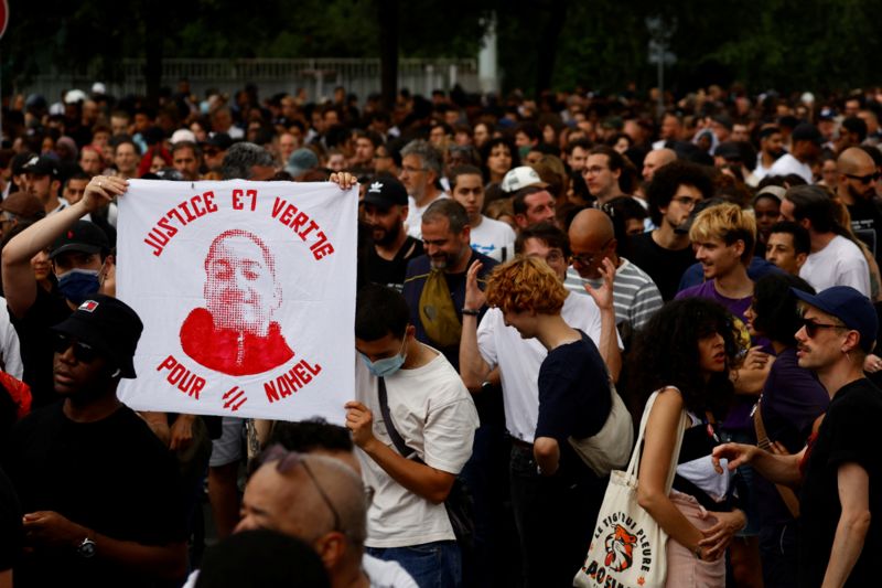 Quién era Nahel M, el joven de 17 años cuya muerte por un disparo de la policía desató una violenta ola de protestas en Francia