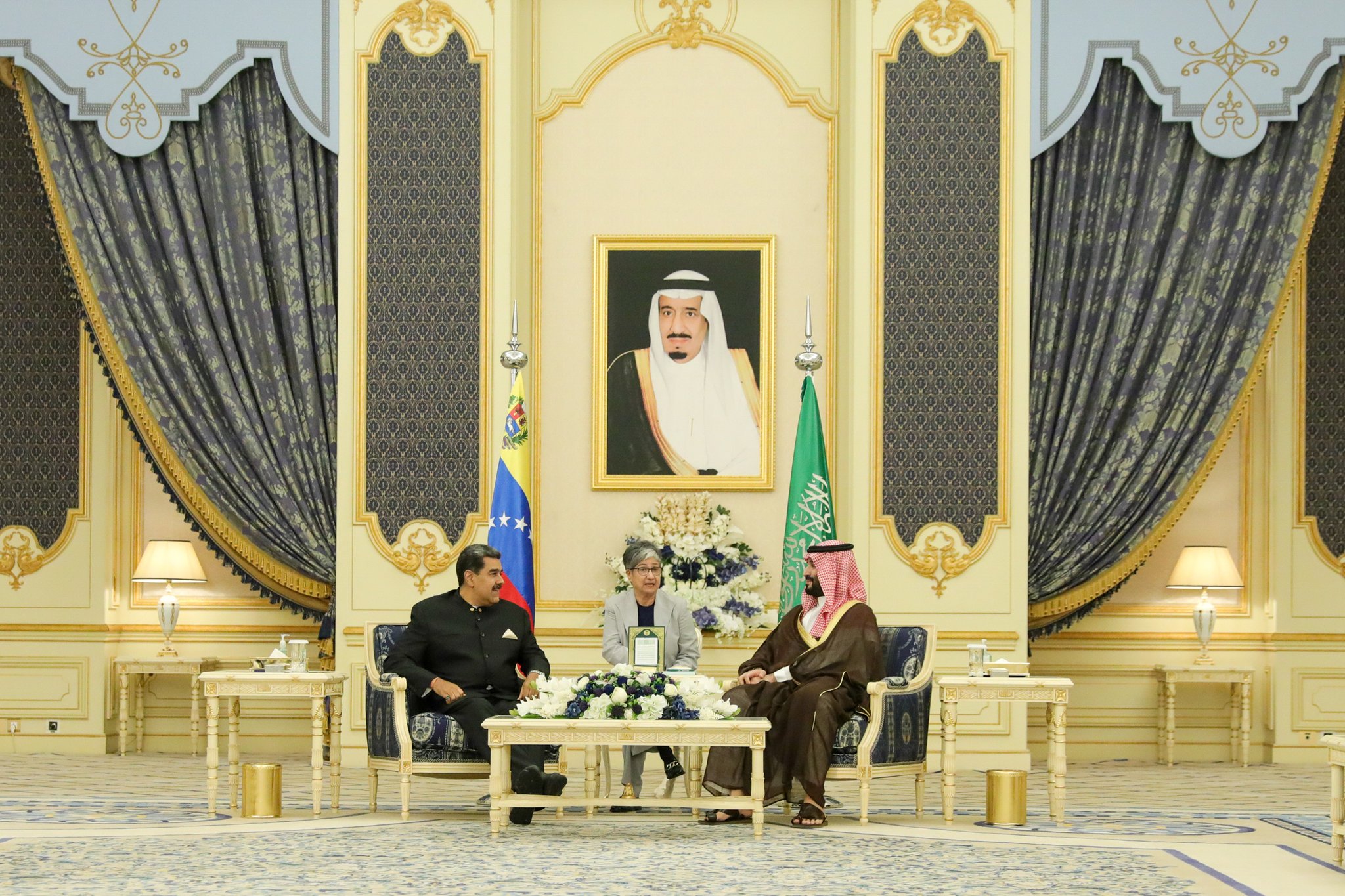 Maduro se reúne con el príncipe heredero de Arabia Saudí