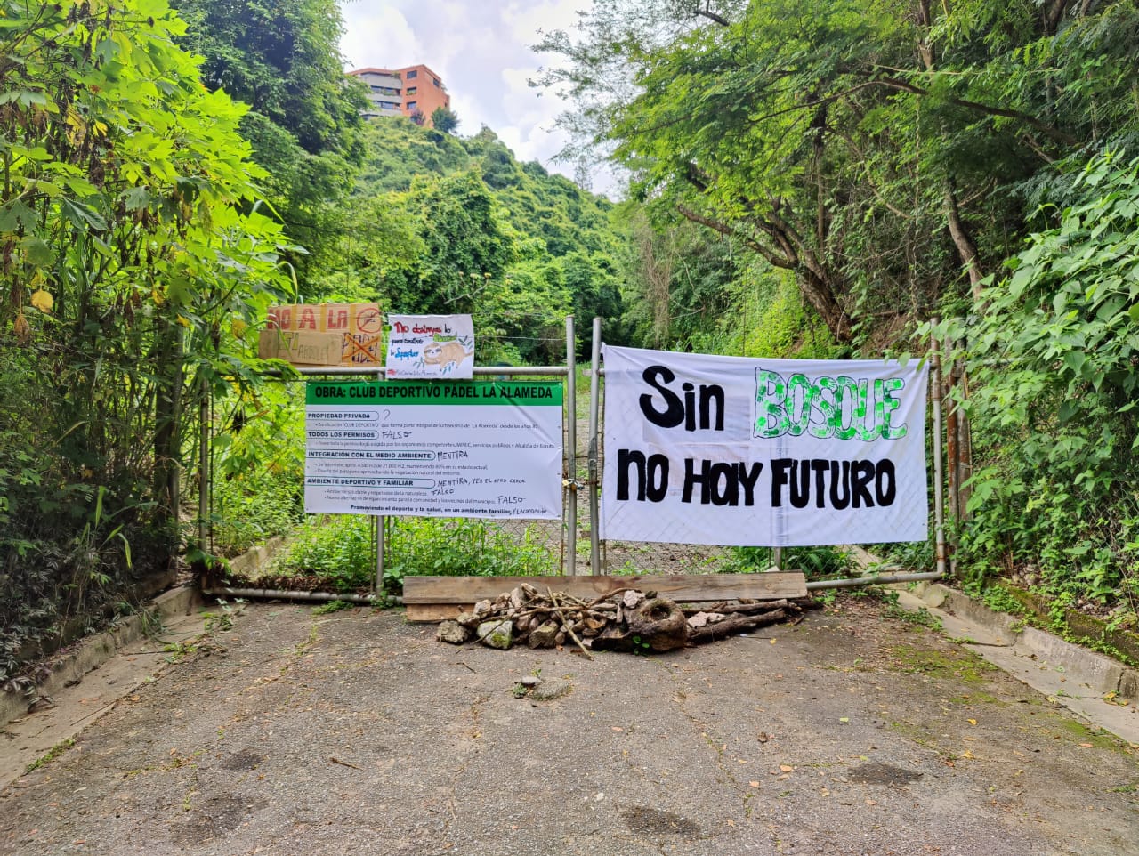 Vecinos de la Alameda alertan sobre riesgos y opacidad en proyecto de construcción