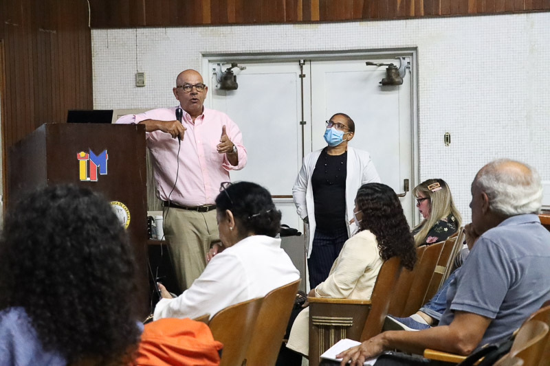 Julio Castro- médico