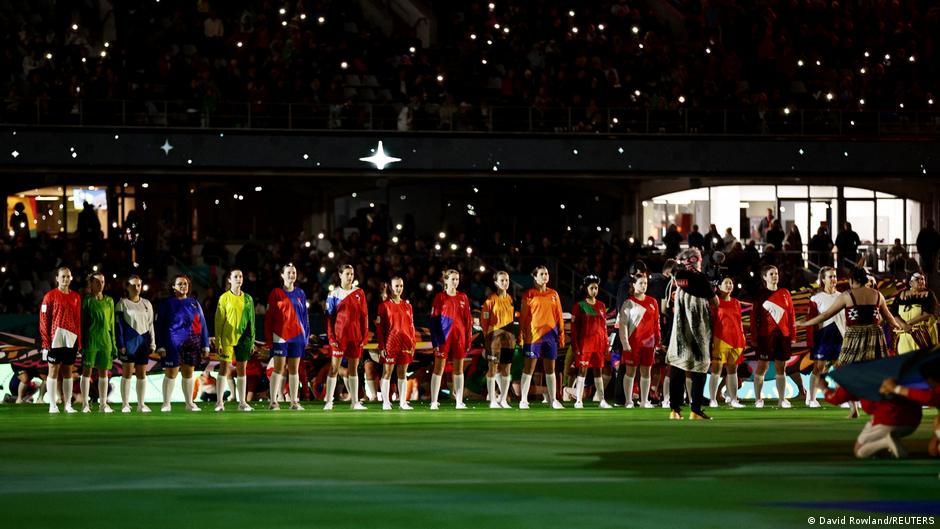 Australia y Nueva Zelandia envían mensaje de empoderamiento en inauguración del Mundial de Fútbol Femenino