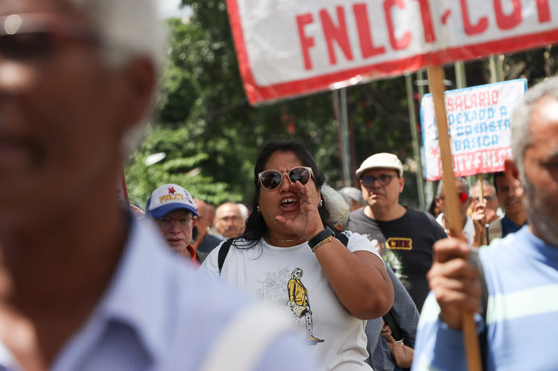 Trabajadores públicos protestan por salario (Mairet Chourio)