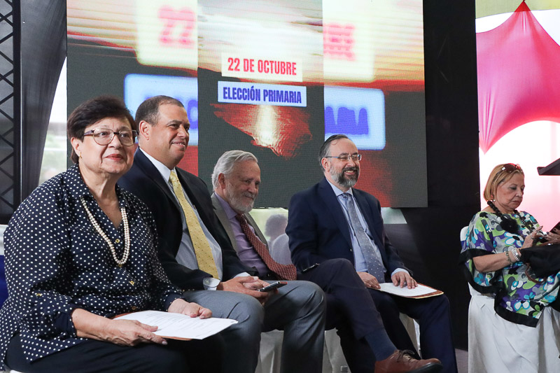 Exmiembros de la Comisión Nacional de Primaria rechazan detención de Roberto Abdul