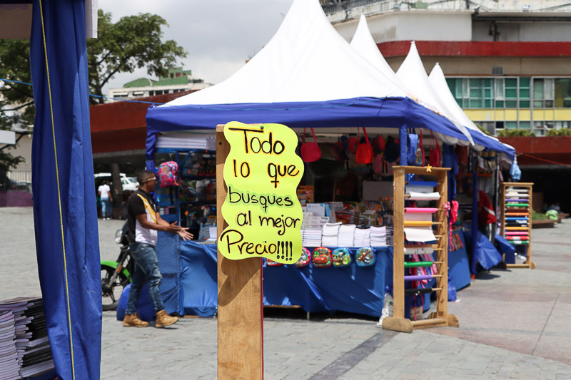 Feria de útiles escolares (Mairet Chourio)