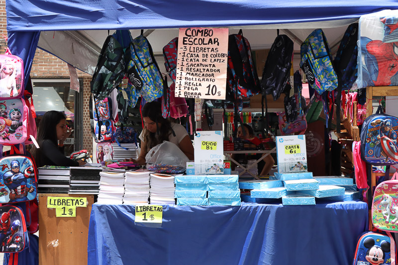 Feria de útiles escolares (Mairet Chourio)