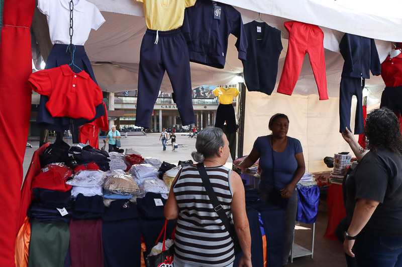 Feria de útiles escolares (Mairet Chourio)