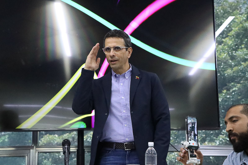 Henrique Capriles rueda de prensa (Mairet Chourio)