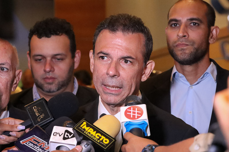 Roberto Enríquez presenta su programa de gobierno (Mairet Chourio)