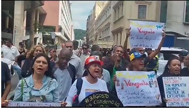 Condenas a 16 años: Mensaje de gobierno a trabajadores es que están indefensos, dicen sindicalistas