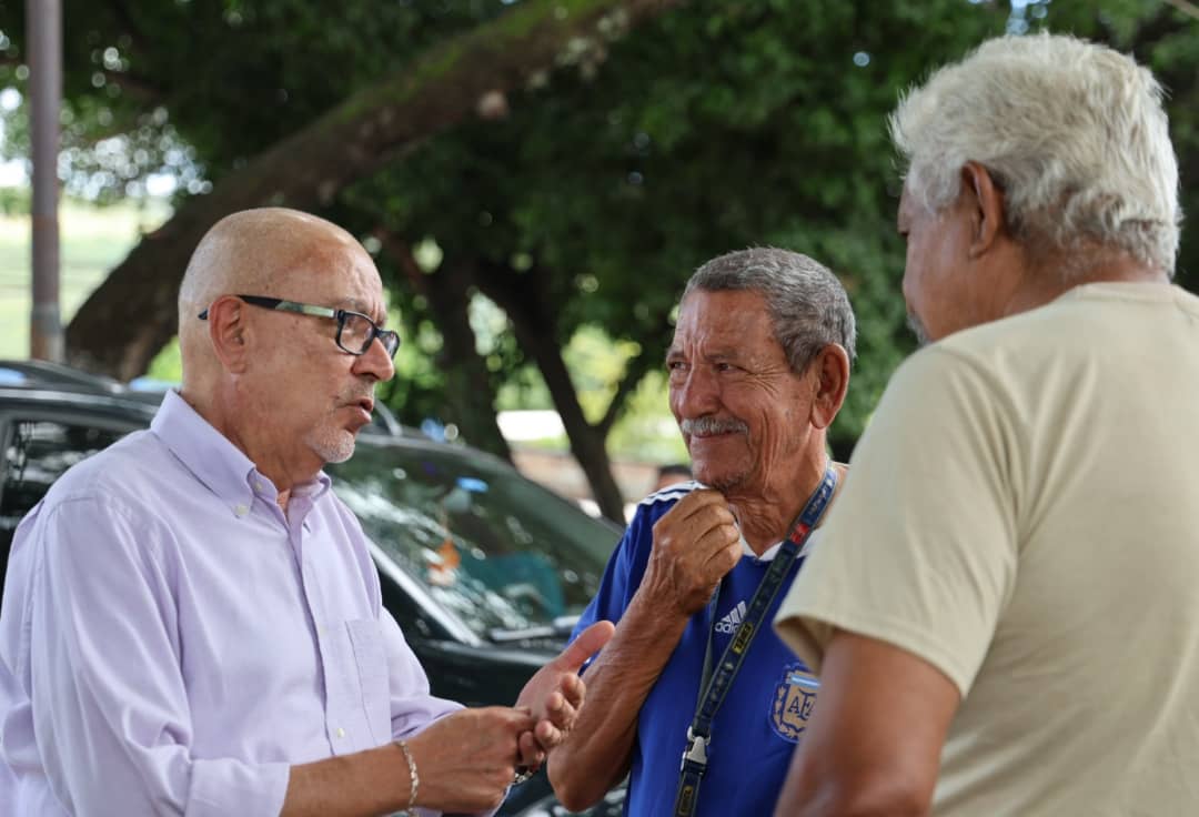 Caleca dice que si gana presidencia no irá a la reelección
