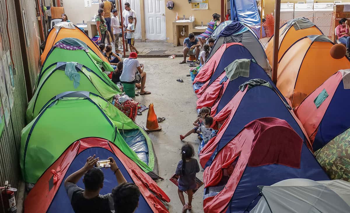 Unas 121.000 personas fueron desplazadas o confinadas en Colombia en 2023 por el conflicto