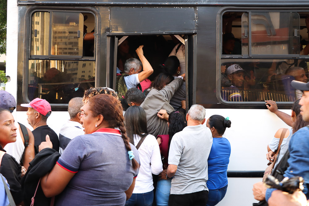 Colapso de transporte por fallas del metro (Mairet Chourio)