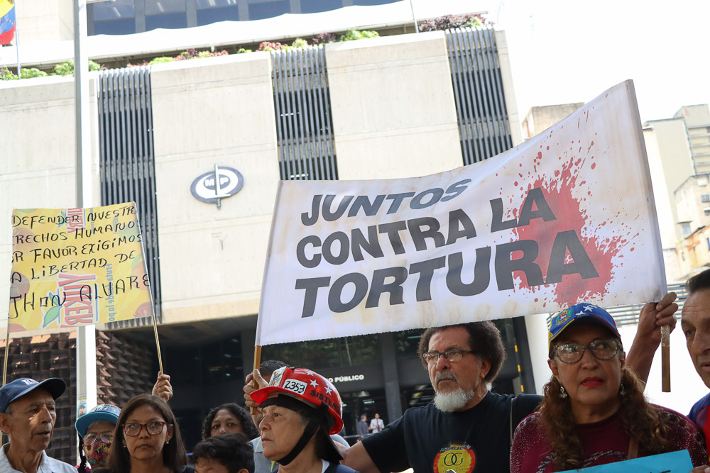 Familiares y abogados de John Álvarez denuncian ante Ministerio Público la tortura y detención arbitraria (Mairet Chourio)