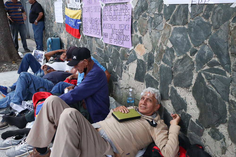 Jubilados de PDVSA hacen huelga de hambre para exigir sus derechos (Mairet Chourio)