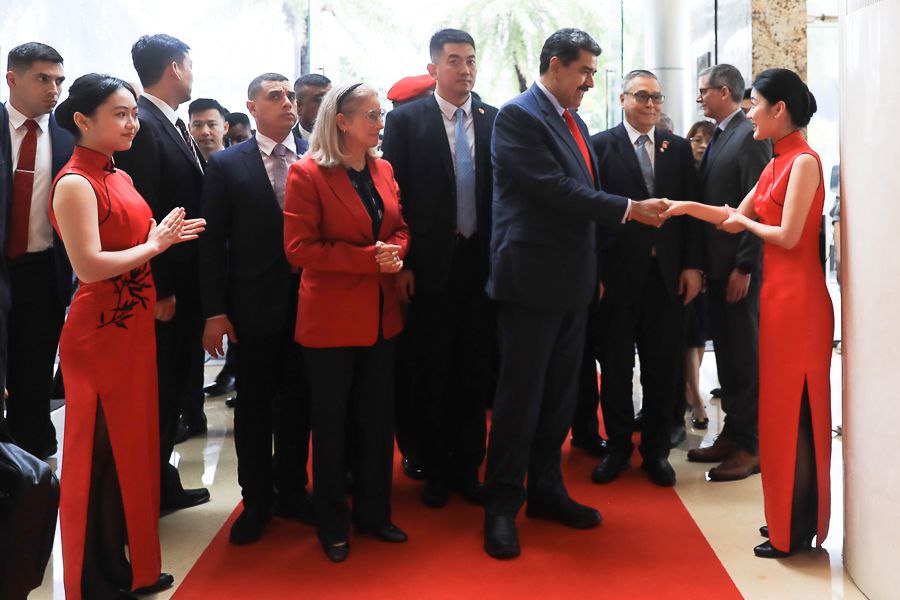 Qué busca Nicolás Maduro en su viaje a China según analistas