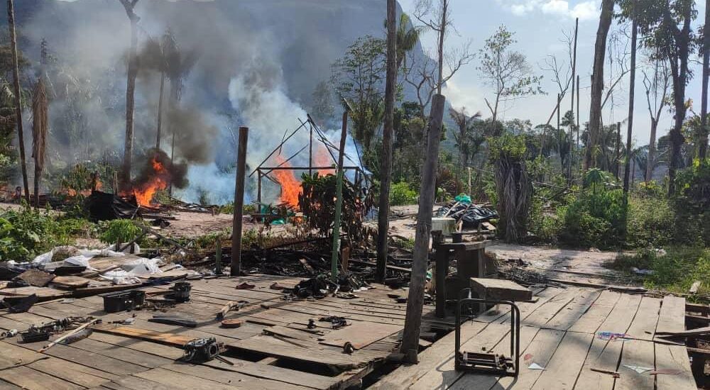 Piden ayuda a enter internacionales y defensores de los derechos indígenas