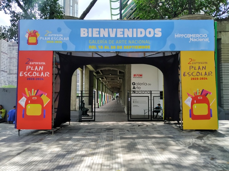 Ventas de útiles escolares (Mairet Chourio)