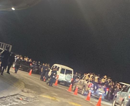 Funcionarios policiales salieron hacia Tocorón desde la madrugada de este miércoles