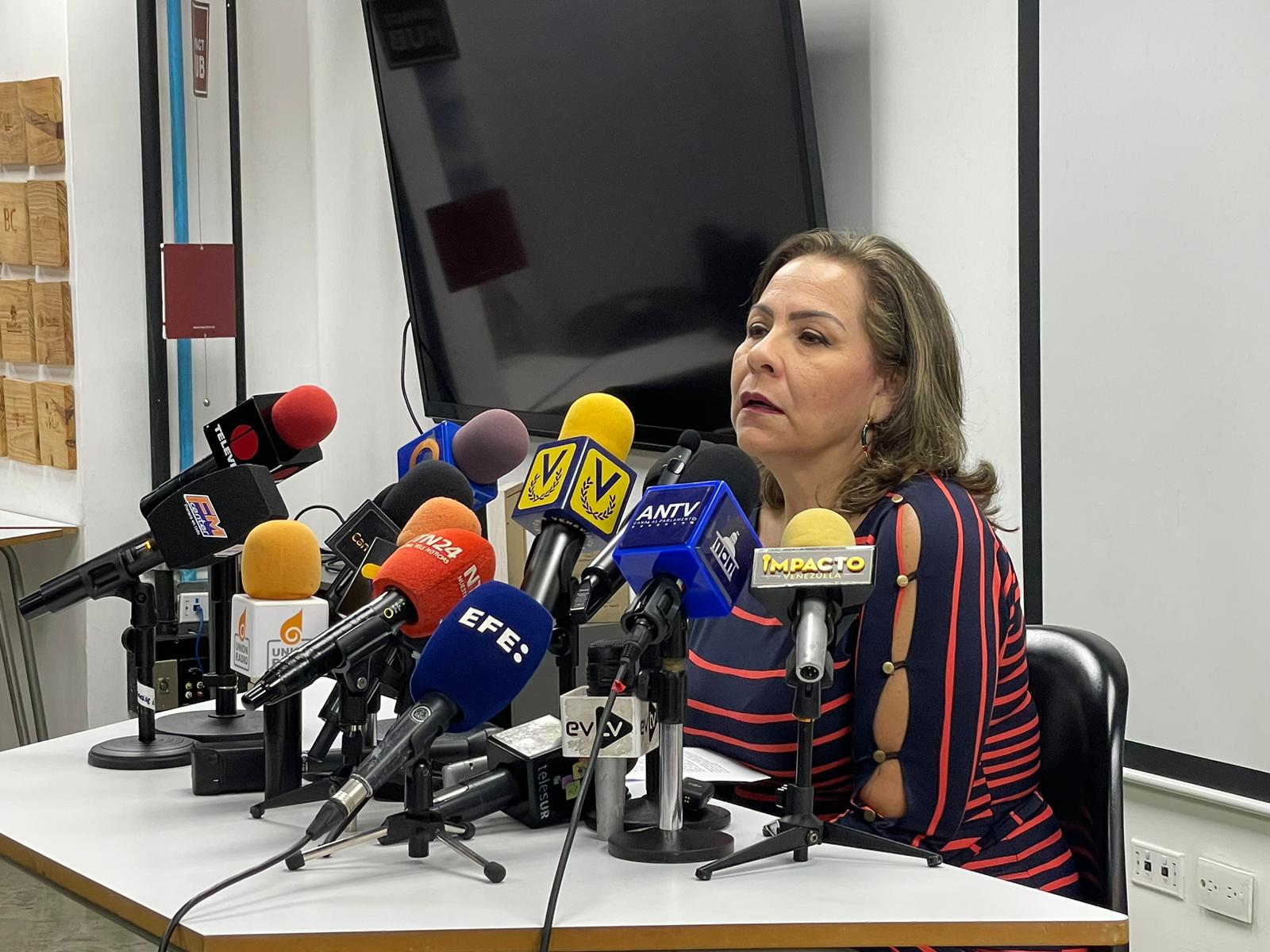 7 críticas de María Carolina Uzcátegui a las primarias
