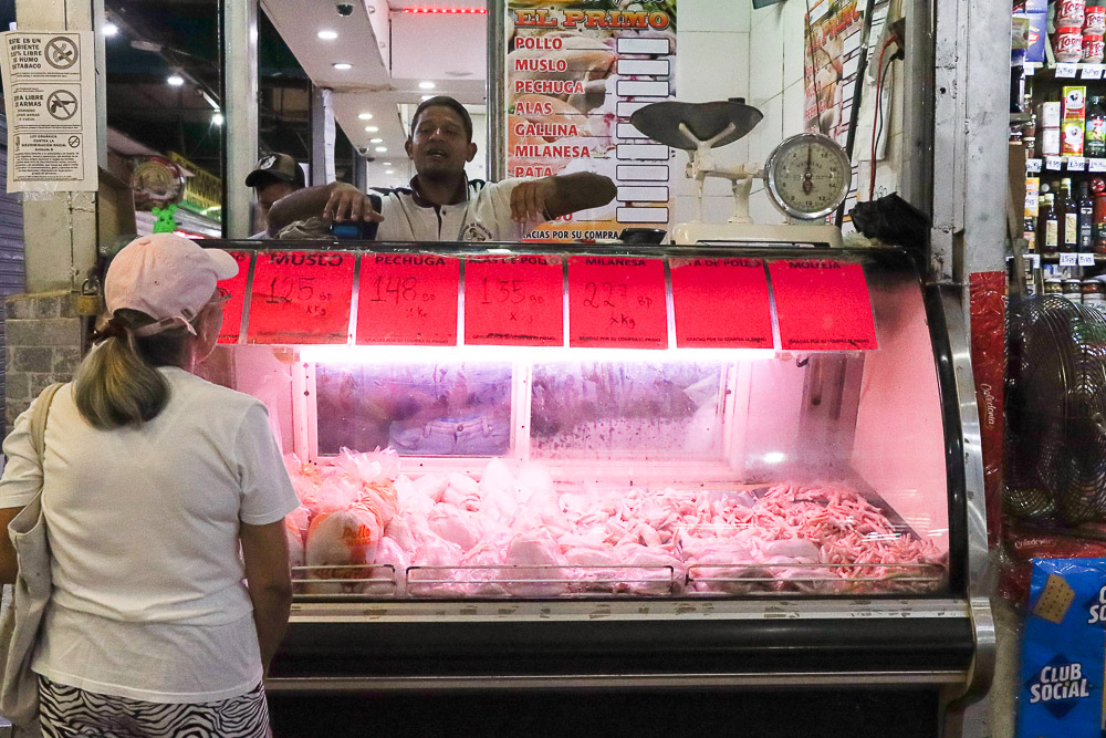 Pollo- Mercado Guaicaipuro (Mairet Chourio)