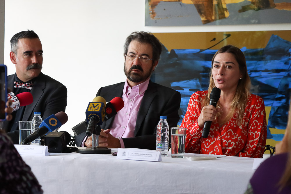 Presentación de la agenda cultural española (Mairet Chourio)