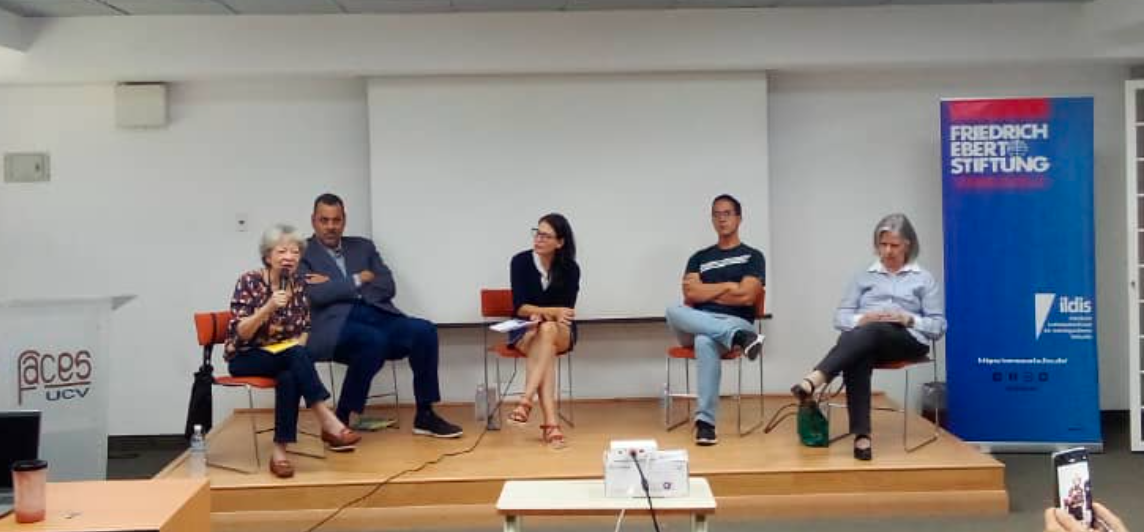 Activistas por 77 años del voto femenino: Al gobierno le asustó que mayoría de mujeres votara en primarias