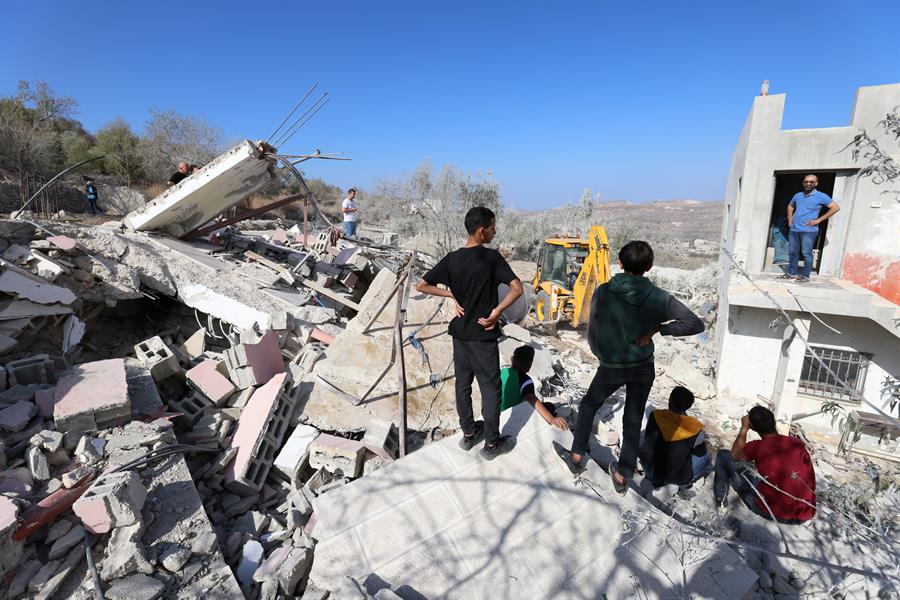 Ataques israelíes hacen de Gaza un "cementerio infantil", con 420 niños asesinados al día