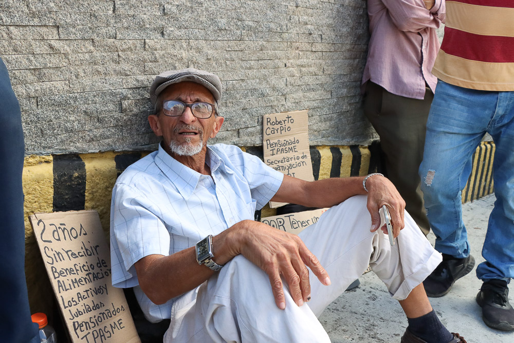 Jubilados del Ipasme protestan (Mairet Chourio)