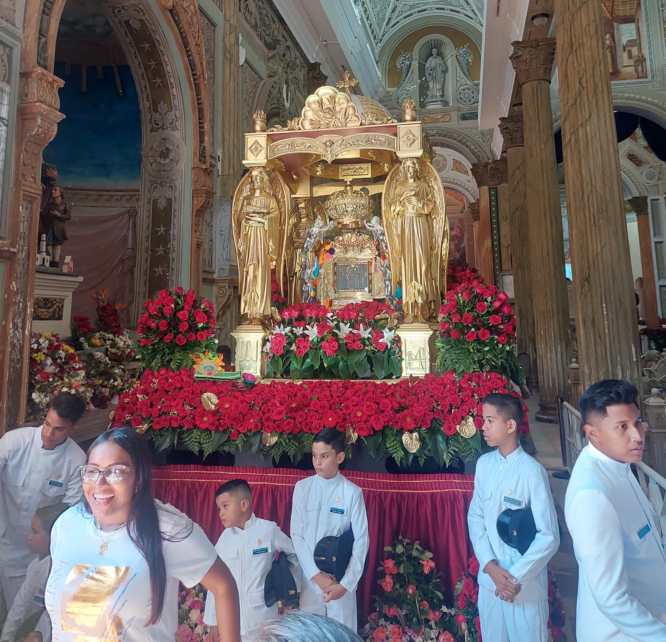 Zulianos celebran a "La Chinita" con "mucha esperanza y alegría"