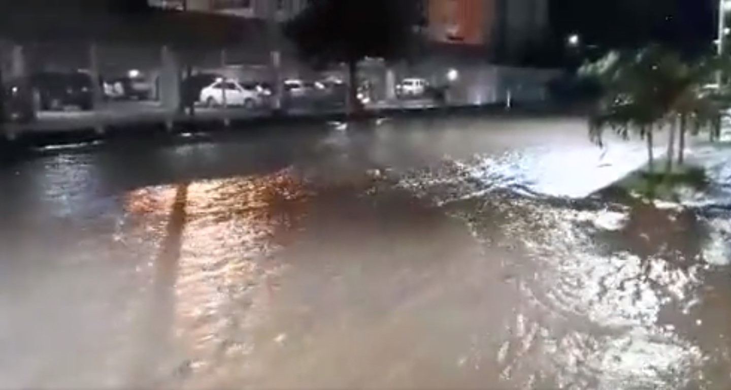 Lluvias provocan anegaciones en Caucagüita, Guarenas e Higuerote